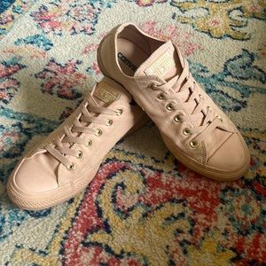 Nude & Gold Converse